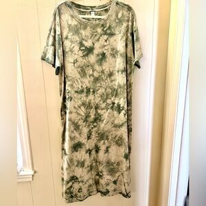 Tie-Dye Green Relaxed Fit  Women's Maxi Dress